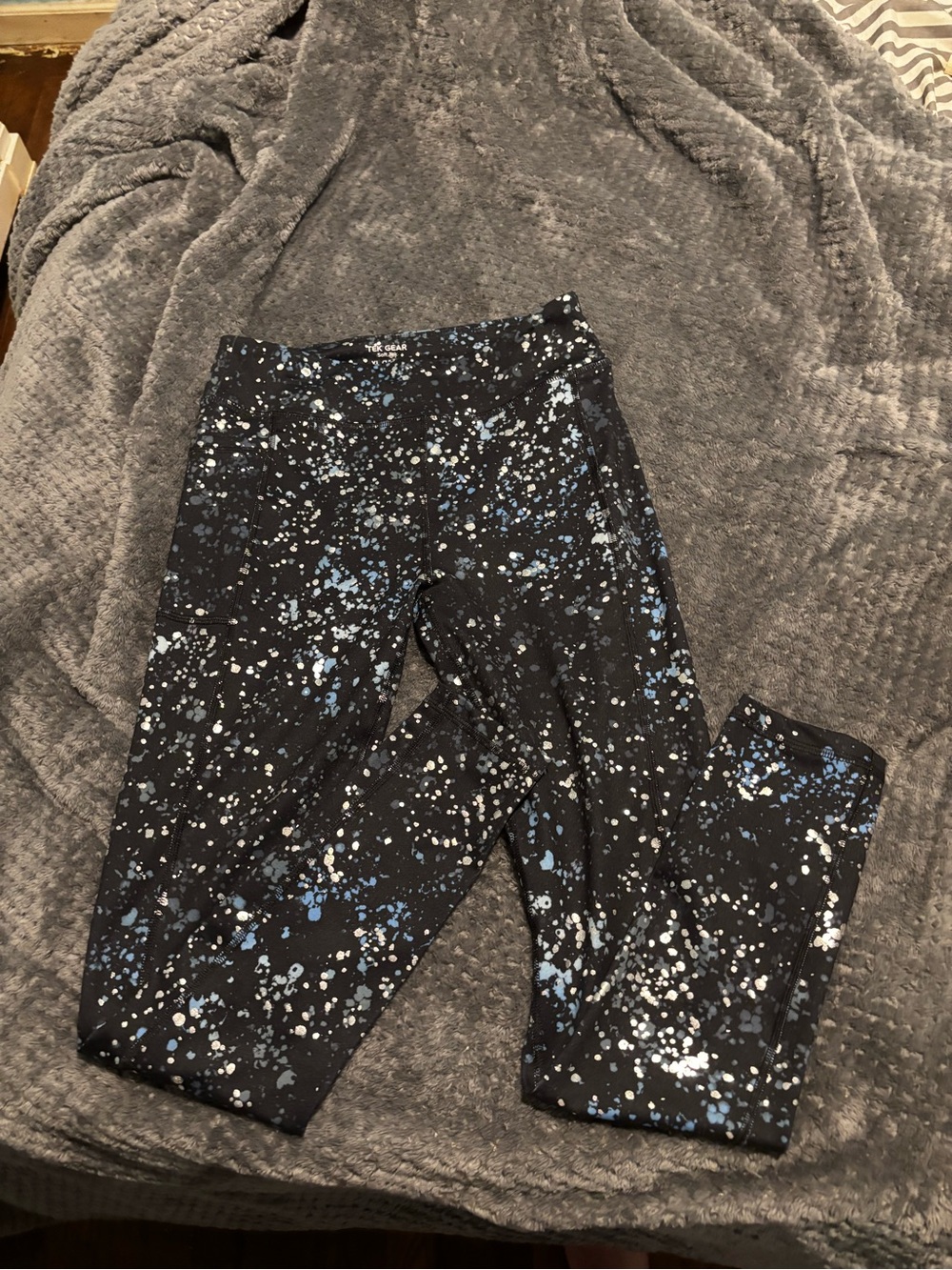 Girls' size XL (14-16) Black Splatter Print Active Leggings